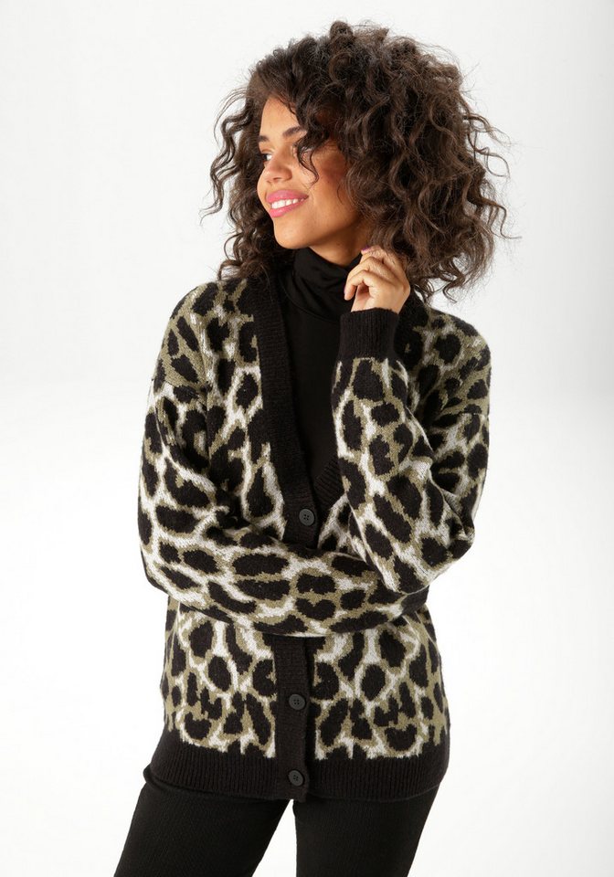 Aniston CASUAL Strickjacke im trendfarbigen Leo-Muster von Aniston CASUAL