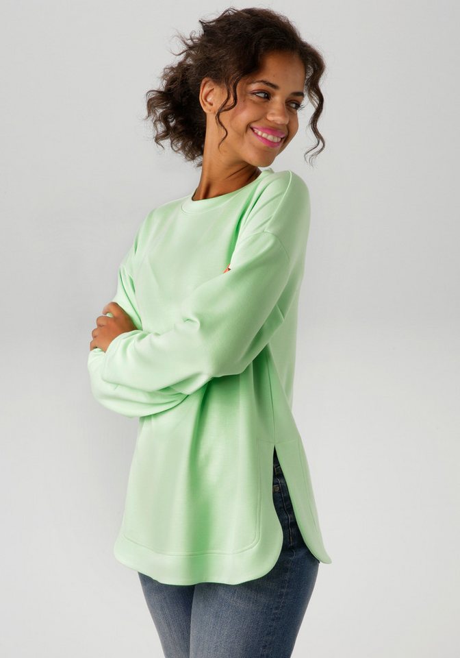Aniston CASUAL Sweatshirt in trendiger Farbpalette von Aniston CASUAL
