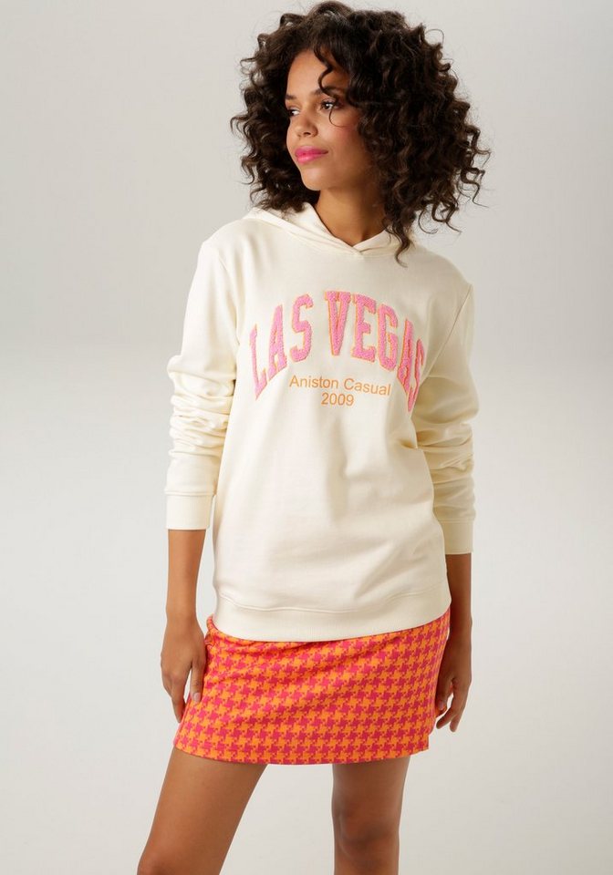 Aniston CASUAL Sweatshirt mit aufgestickter LAS VEGAS"-Applikation - NEUE KOLLEKTION" von Aniston CASUAL