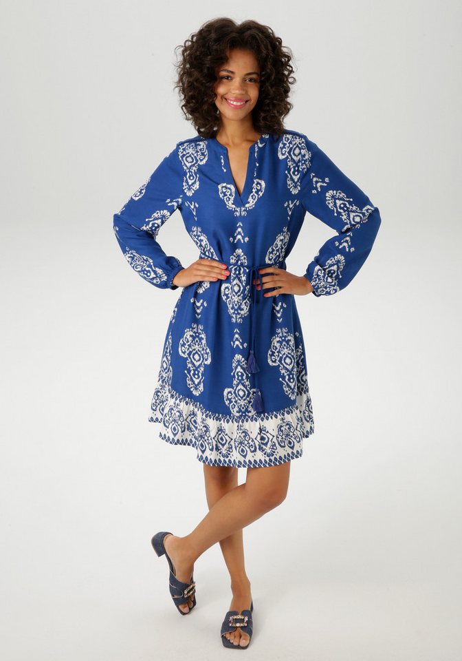Aniston CASUAL Tunikakleid (mit abnehmbarem Kordel-Bindeband) mit Ornament-Druck und gekontertem Volant von Aniston CASUAL