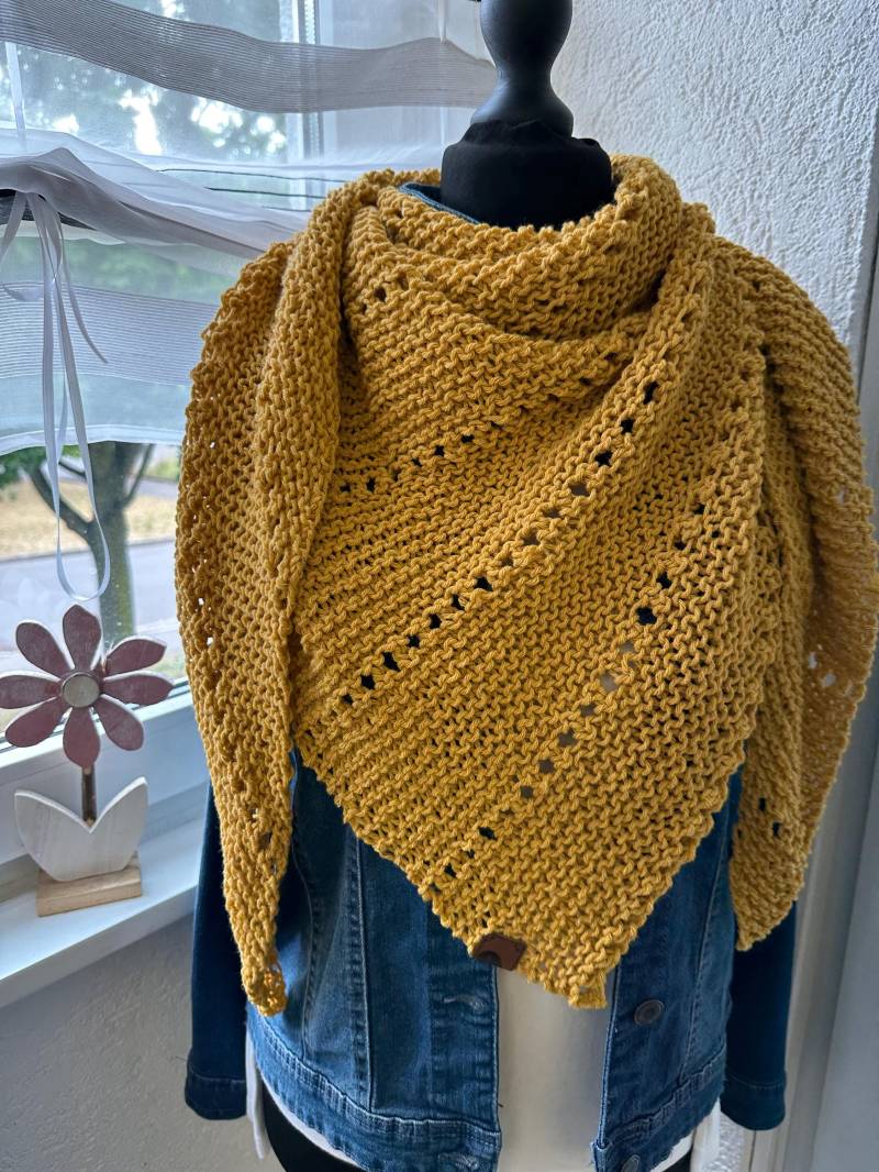 Damenschal Dreieckstuch Senfgelb Gestrickt Kuschelig Weich Herbst Winter Frühling Geschenkidee Geburtstag Muttertag Handgemacht Seelenwärmer Damenschal Dreieckstuch Senfgelb Gestrickt Kuschelig Weich Herbst Winter Frühling Geschenkidee Geburtstag Muttertag Handgemacht Seelenwärmer von AnitasWollewelt