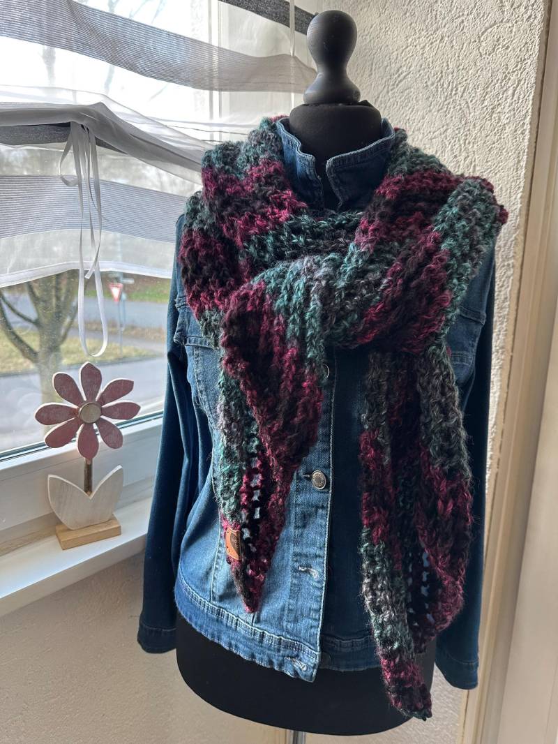 Damenschal Mehrfarbig Schwarz Rot Grau Grün Gestrickt Xxl-Schal Mit Spitzen Geschenkidee Modern Handmade Weihnachten Geburtstag Kuschelig von AnitasWollewelt