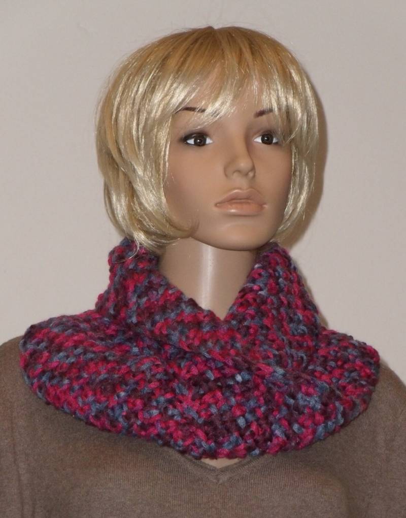 Bunter Warmer Gehäkelter Möbiusschal von AnjaClauberg