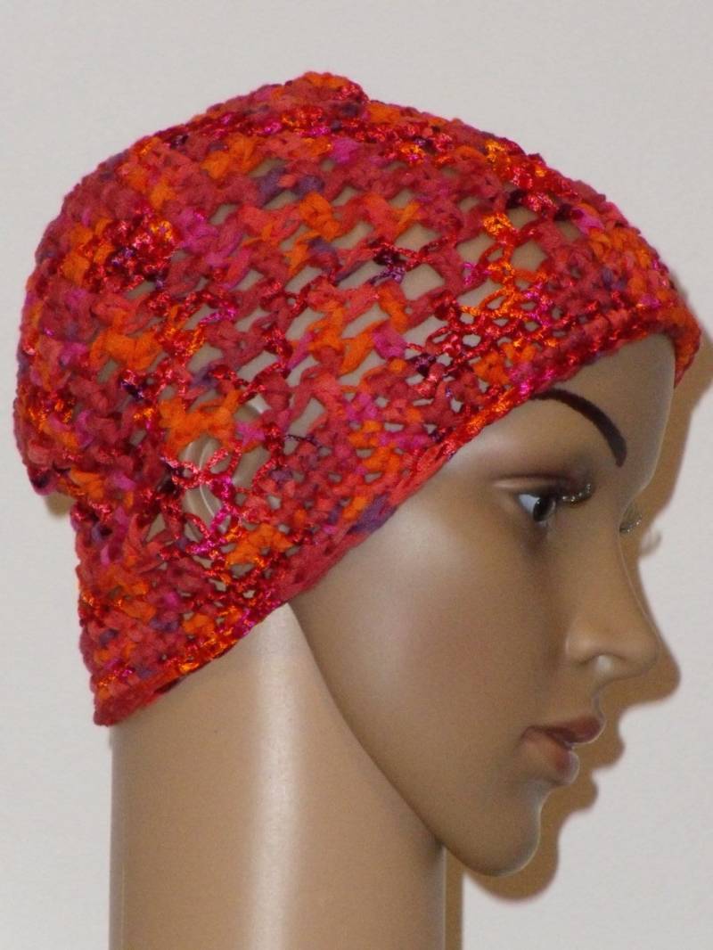 Gehäkelte Mütze in Orange, Pink Und Weinrot von AnjaClauberg