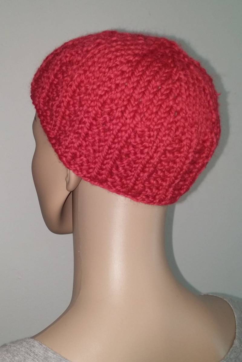 Rote Gestrickte Mütze Aus Reiner Wolle von AnjaClauberg