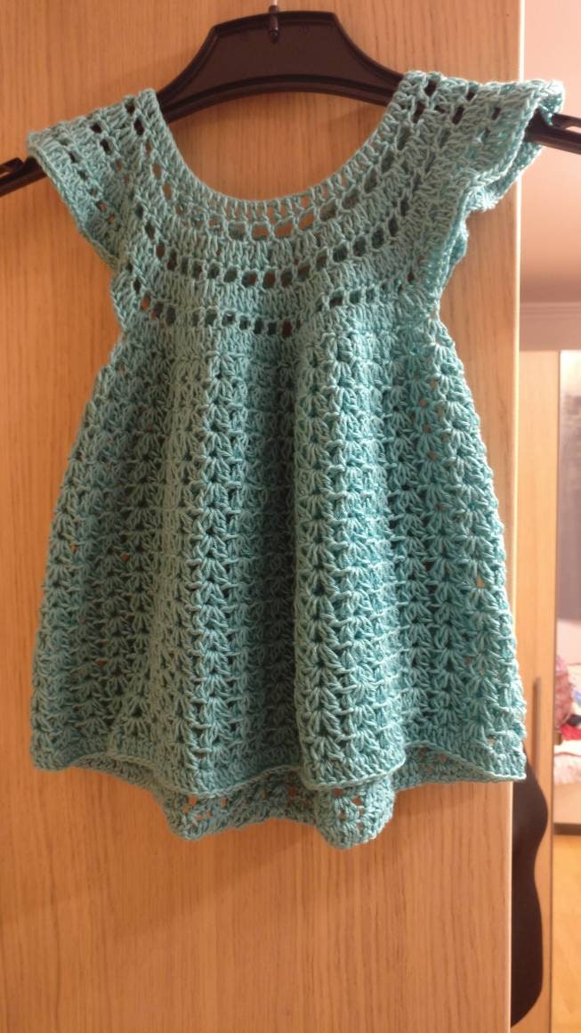 Süßes Babykleid in Verschiedenen Farben von AnjasKreationen