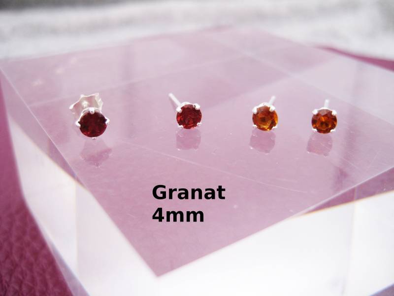 Granat-Ohrstecker, Hessonit Granat, Dunkelrot, Natürlich, Gefasster Ohrschmuck, 925 Silber, Zierlich, Minimalistisch von AnjasSchmuckwelt