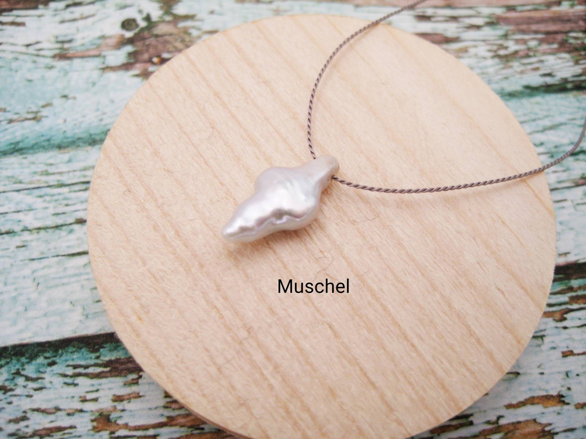 Seidenkette Mit Natürlicher Süßwasserperle, Kreuzform Ca. 15mm Groß, Farbe Und Länge Der Kette Wählbar von AnjasSchmuckwelt