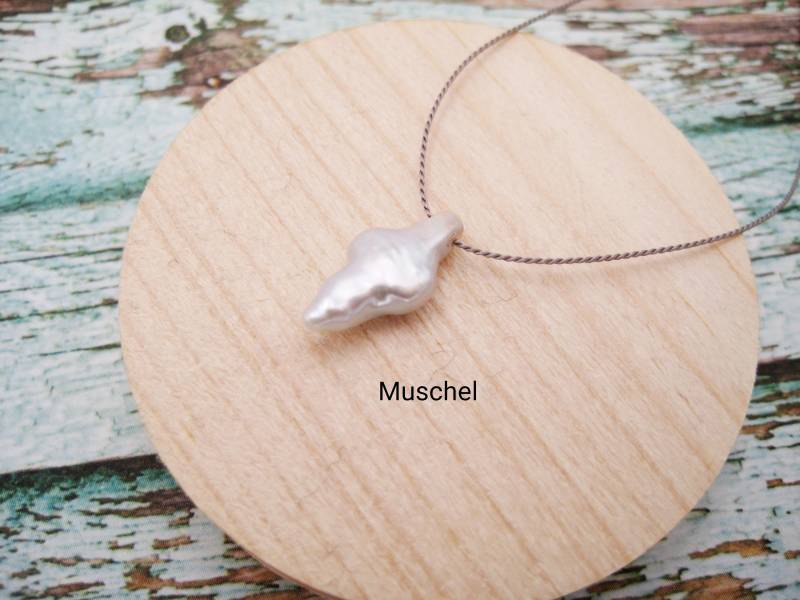 Seidenkette Mit Natürlicher Süßwasserperle, Kreuzform Ca. 15mm Groß, Farbe Und Länge Der Kette Wählbar von AnjasSchmuckwelt