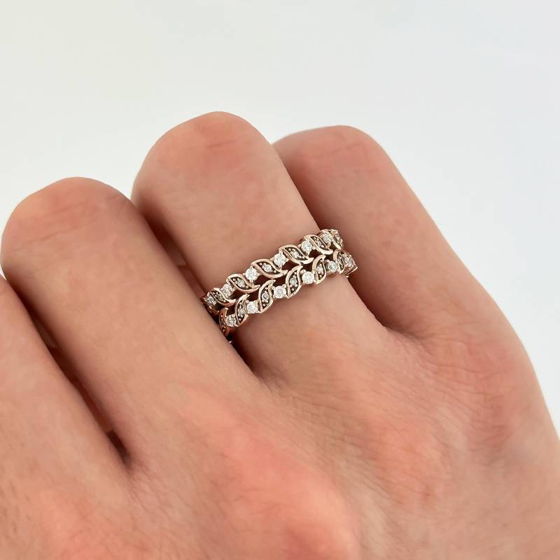 Rundschliff Diamant Blatt Eternity Ring Stapelbar 14K Rose Gold Natur Inspiriert Lab Ehering von AnjaysDesigns