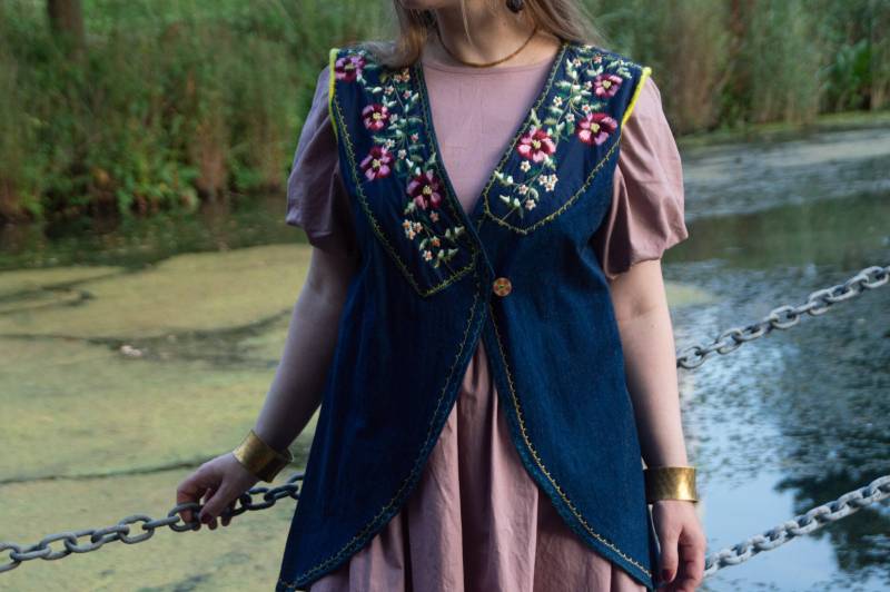 Bestickte Jeans Weste Handgemachte Boho Hippie Festival Weste | S-M von AnkaMuni