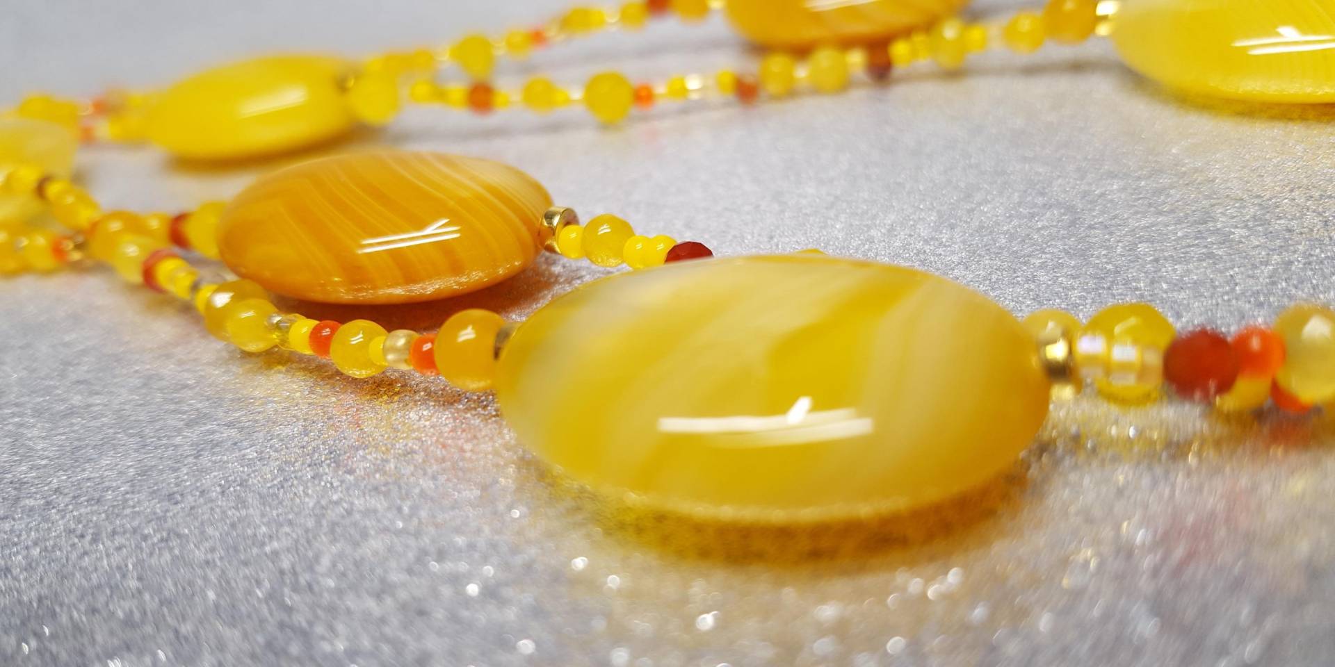 Halskette | Länge 53; 55cm + 6cm Aus Gelben Achatsteinen in Form Von Ovalen | 18x25mm, Achat, Glasperlen Zwei Strängen Angeordnet von AnkaaKreationen