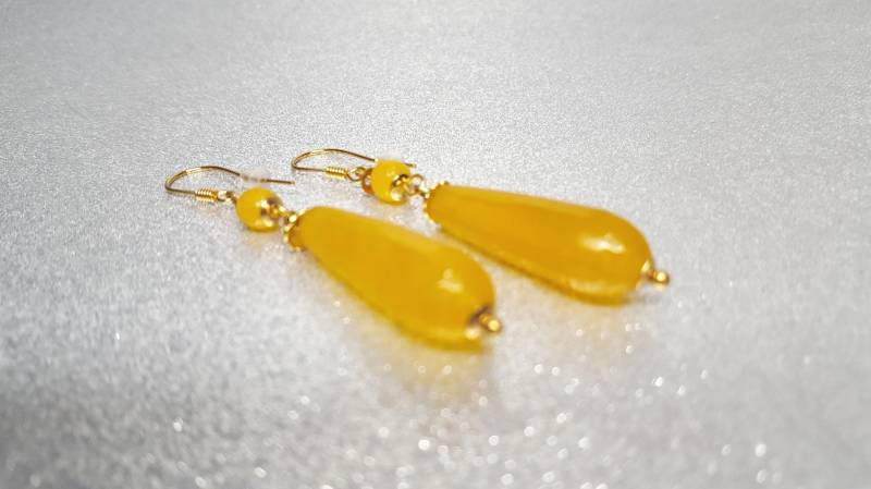 Ohrringe Lang 6, 1cm | Tropfenlänge 4, 5cm Bestehen Aus Gelben Tropfenförmigen Achatsteinen | 30x10mm Und Einer 6mm Facettierten Achatperle von AnkaaKreationen