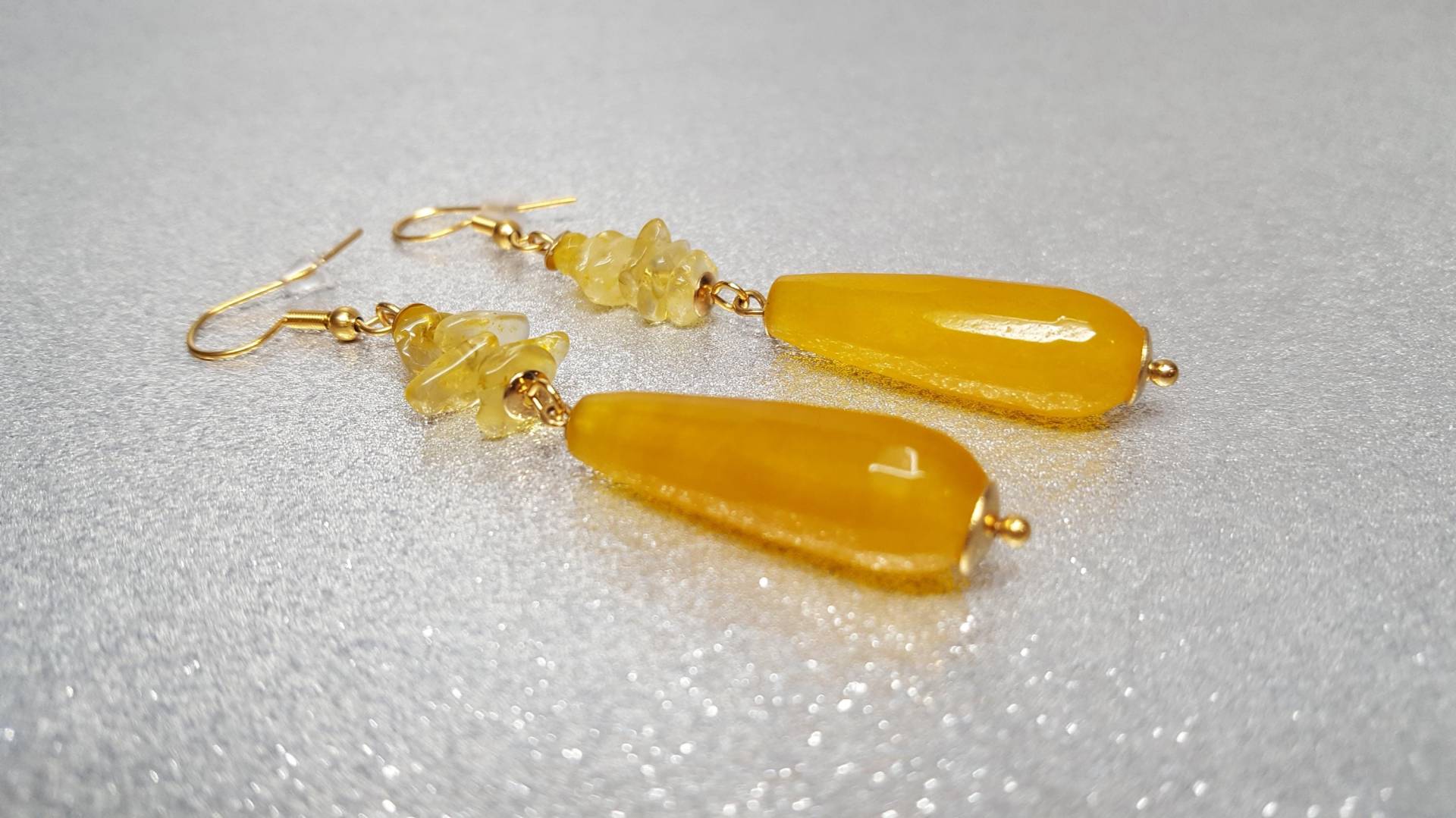 Ohrringe Lang 7, 1cm | Tropfenlänge 5, 5cm Bestehen Aus Gelben Tropfenförmigen Achatsteinen | 30x10mm Und Nuggetförmigen Citrinsteinen Ohrringe Lang 7, 1cm | Tropfenlänge 5, 5cm Bestehen Aus Gelben Tropfenförmigen Achatsteinen | 30x10mm Und Nuggetförmigen Citrinsteinen von AnkaaKreationen