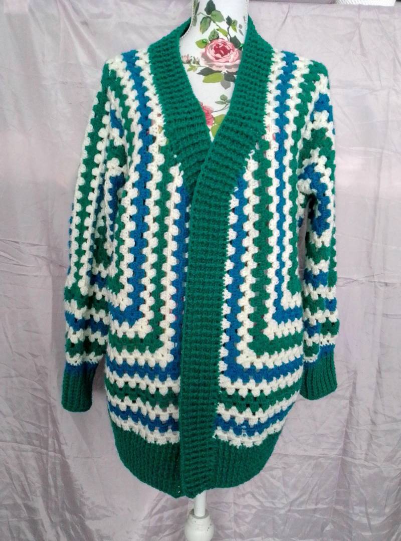 Hexagon-Cardigan 46-50 von AnkesWollabbau