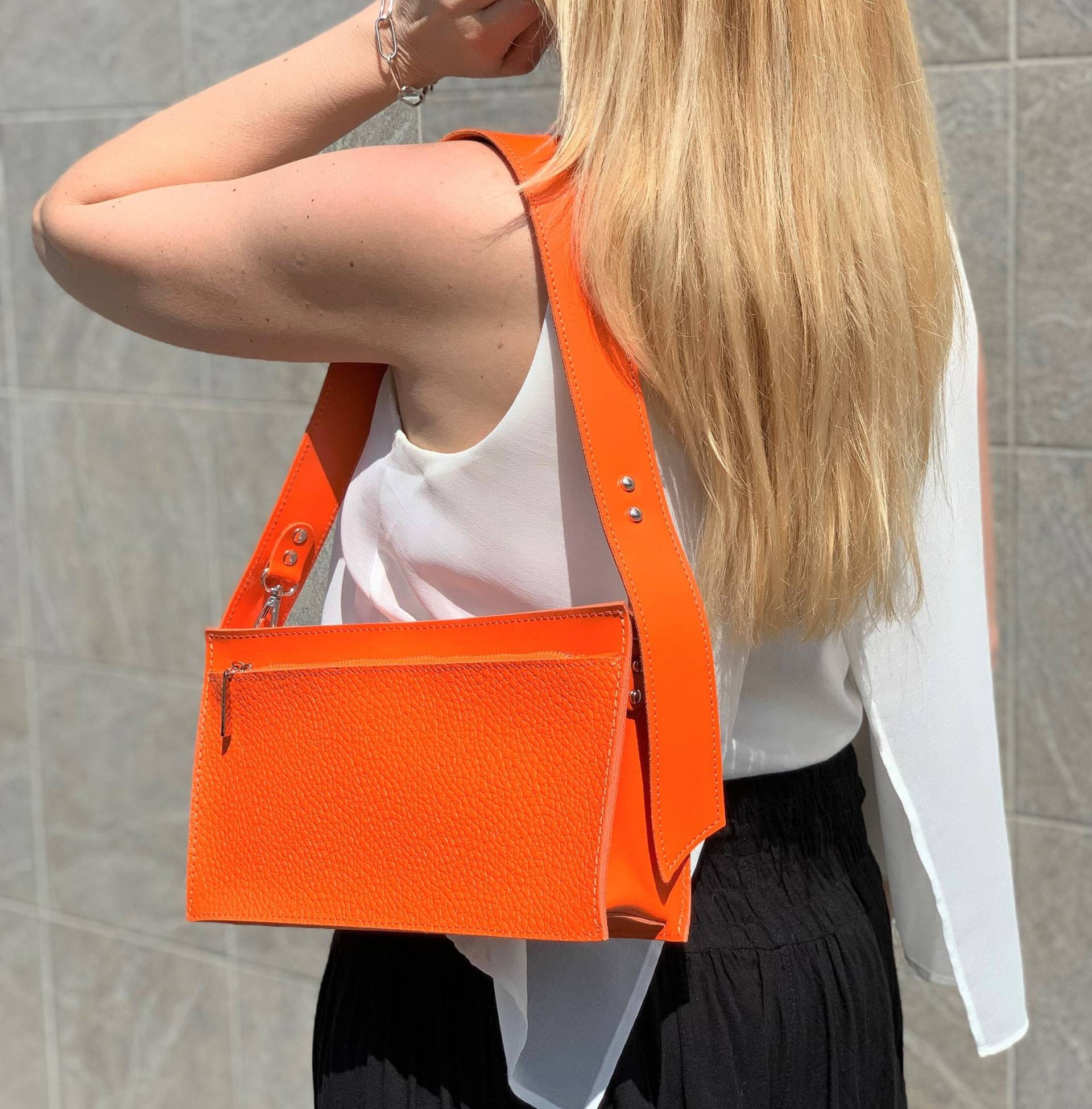 Erhältlich in 17 Farben Orange Leder Crossbody Für Frauen, Geldbörse, Geschenk Sie, Sommertasche, Echtes Leder, Benutzerdefinierte von AnkoBagsStore