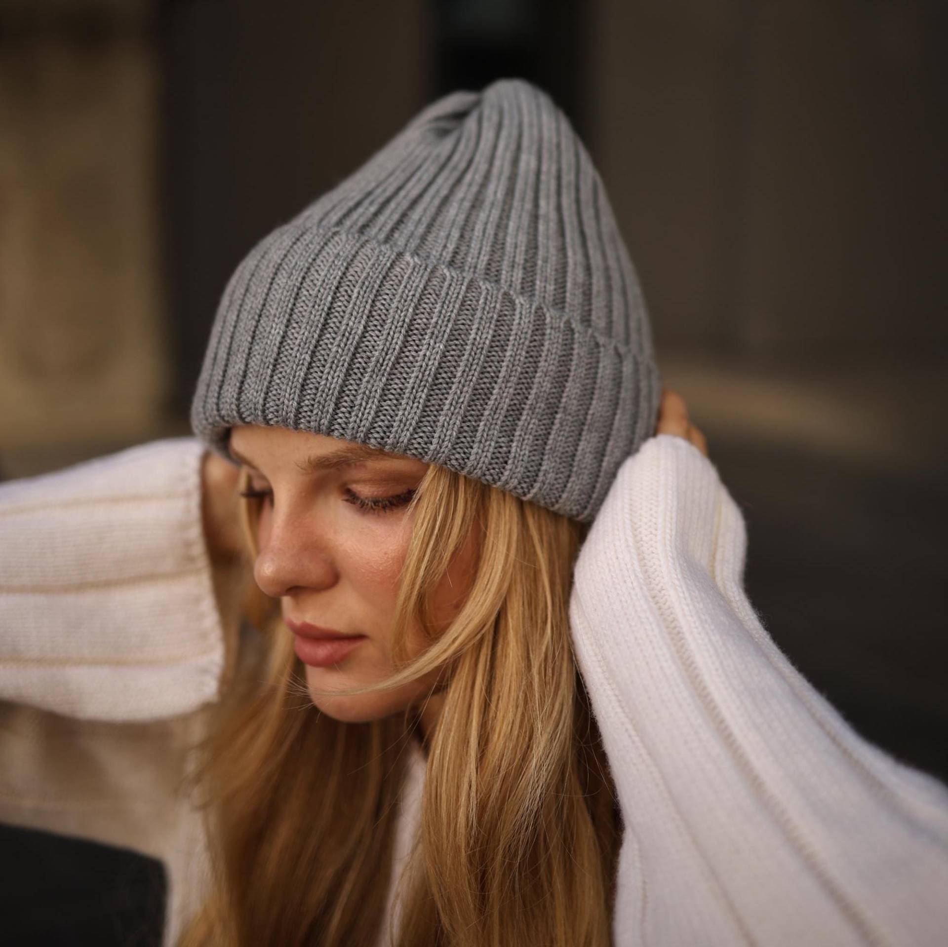 Graue Mütze Aus Merinowolle Handgestrickt Wintermütze, Strickgeschenk von Anlusso