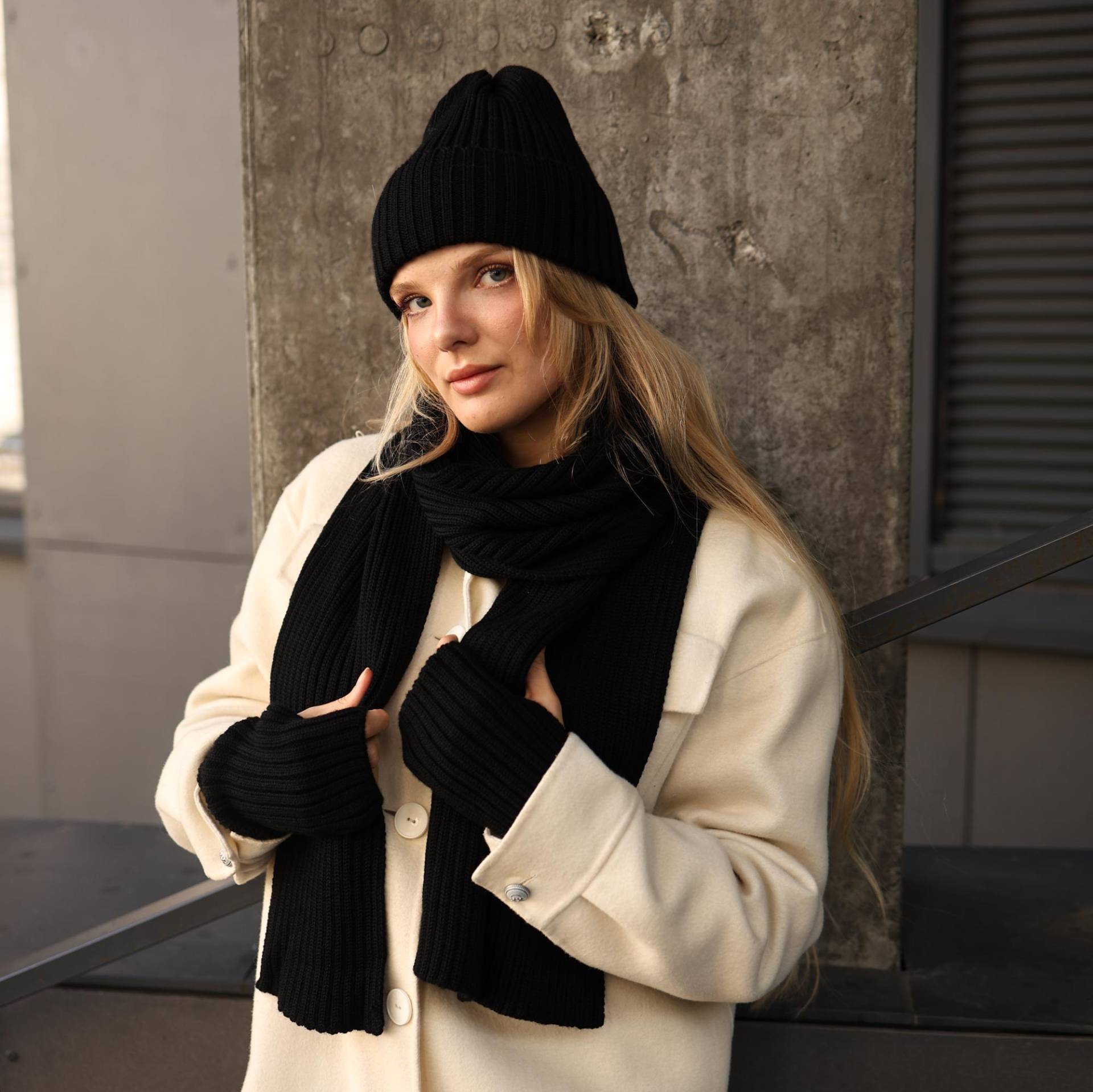 Set Aus Hut Schal Handschuhe Schwarz Elegant Lässig Damen Accessoires Handgefertigt Warm Merino Wolle Natürliche Materialien Einzigartige Geschenk Set Aus Hut Schal Handschuhe Schwarz Elegant Lässig Damen Accessoires Handgefertigt Warm Merino Wolle Natürliche Materialien Einzigartige Geschenk von Anlusso