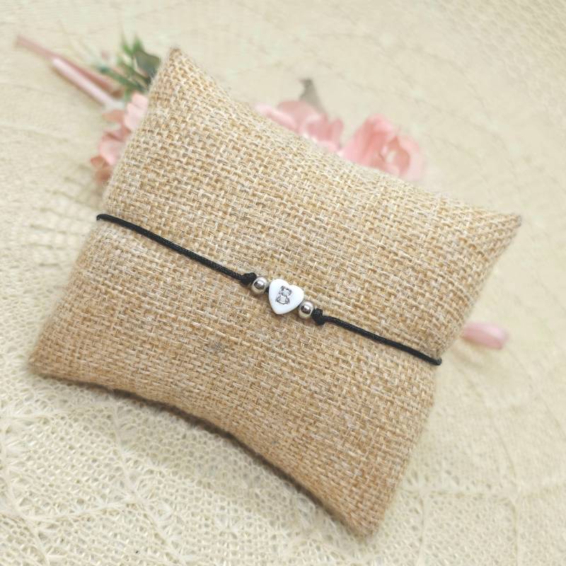 Buchstaben Makramee Armband Silber - Zartes Initial Freundschaftsarmband Buchstaben Makramee Armband Silber - Zartes Initial Freundschaftsarmband von GluecksengeI