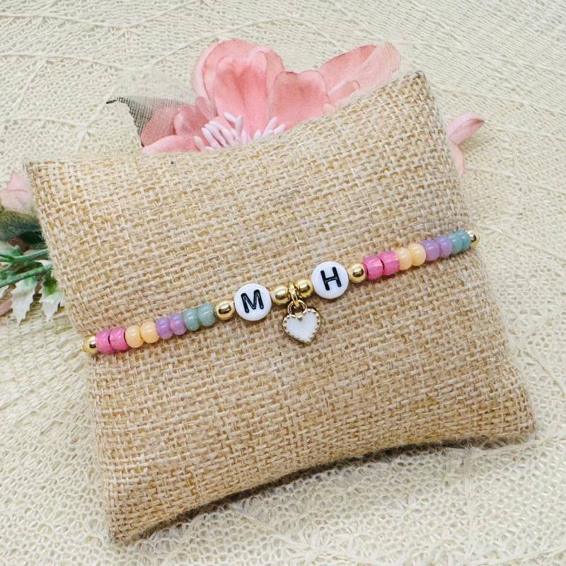 Buntes Initial Armband Mit Herz Anhänger - Filigranes Personalisiert von GluecksengeI