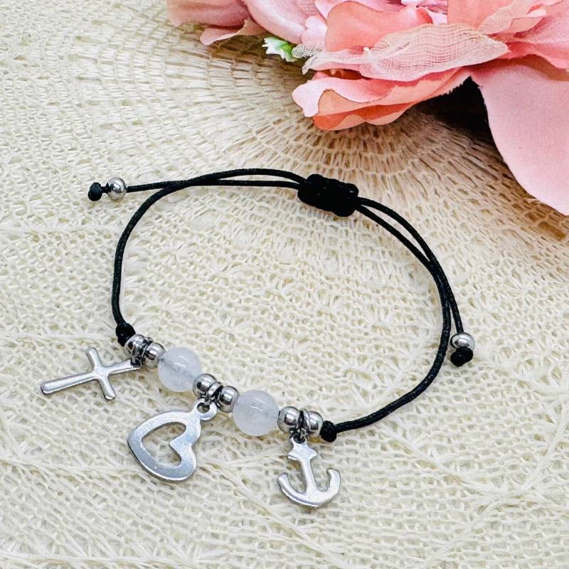 Glaube Liebe Hoffnung Armband Mit Jadeperlen - Filigranes Makramee Freundschaftsarmband Silber von GluecksengeI