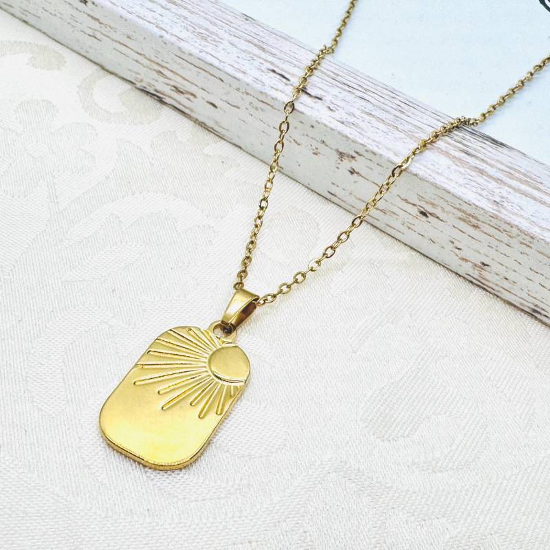 Goldene Halskette Aus Edelstahl Mit Rechteck Sonne Anhänger- Länge 40 cm + 5 Verlängerung - Geschenk Für Frauen von GluecksengeI