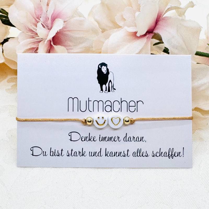 Mutmacher Makramee Armband Gold - Zartes Freundschaftsarmband Smiley Geschenkidee Freundin von GluecksengeI