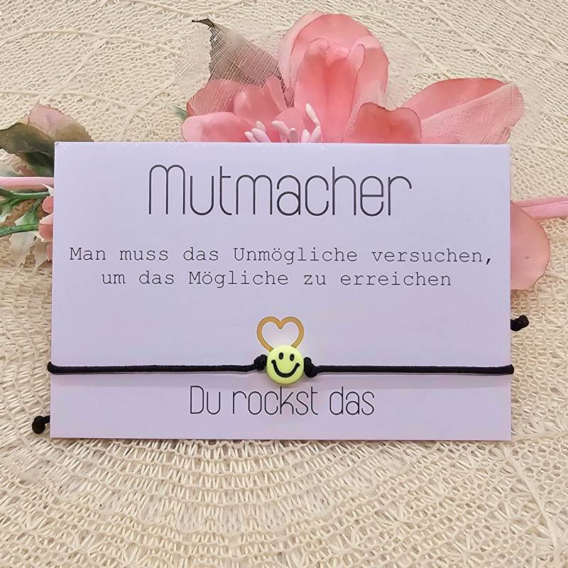 Mutmacher Smiley Makramee Armband Inkl. Kärtchen | Zartes Freundschaftsarmband von GluecksengeI