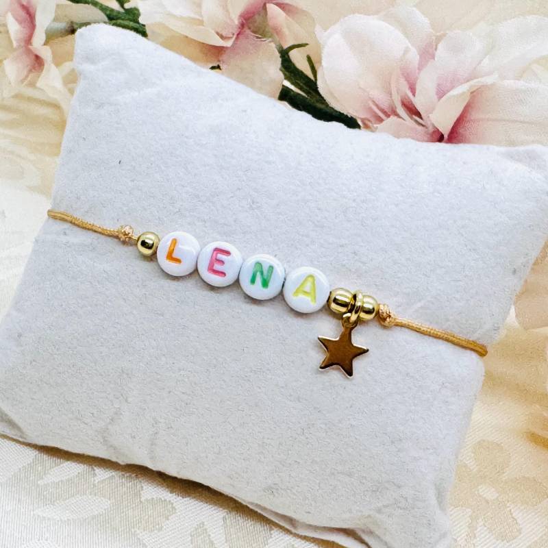 Personalisiertes Makramee Armband Bunt Mit Stern Charm - Buchstaben Freundschaftsarmband Namensarmband von GluecksengeI