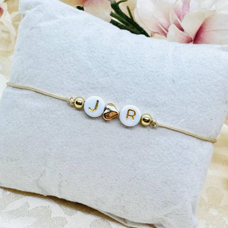 Personalisiertes Makramee Armband Mit Goldenem Messing Herz - Buchstaben Freundschaftsarmband von GluecksengeI