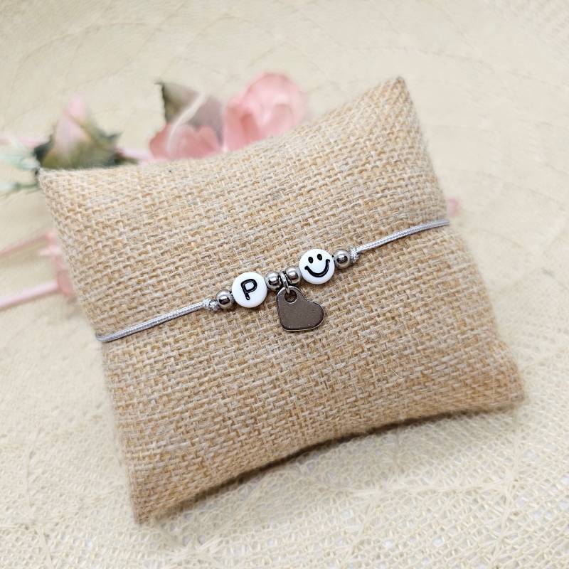Personalisiertes Makramee Armband Silber Mit Herz Anhänger - Buchstaben Freundschaftsarmband Personalisiertes Makramee Armband Silber Mit Herz Anhänger - Buchstaben Freundschaftsarmband von GluecksengeI
