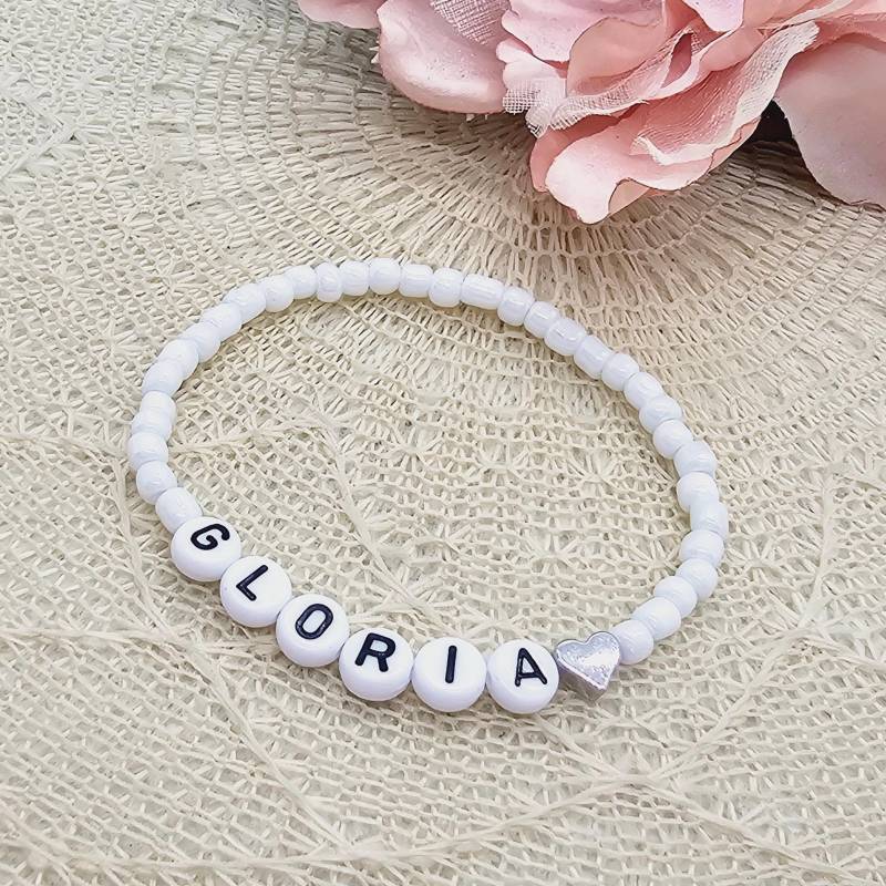 Personalisiertes Perlenarmband Weiß Mit Herz Silber - Armband Name Elastisch von GluecksengeI