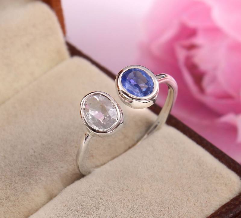 Natürlicher Blauer Saphir-Weißer Saphir Ring - Blau-Weißer Doppel Stein Ring-Verstellbarer Ring-September Birthstone Ring-Seltener Design von AnmolJewelsStore