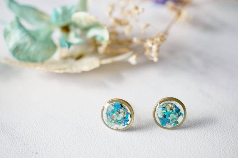 Echte Gepresste Blumen Und Resin Ohrstecker in Mint Blau Mix von AnnAndJoy