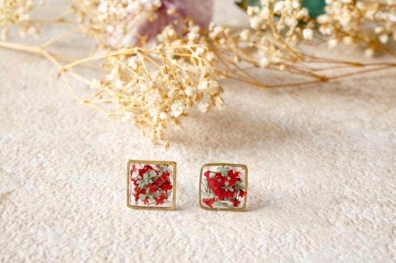Echte Gepresste Blumen Und Resin Quadrat Ohrstecker in Rot Mint von AnnAndJoy