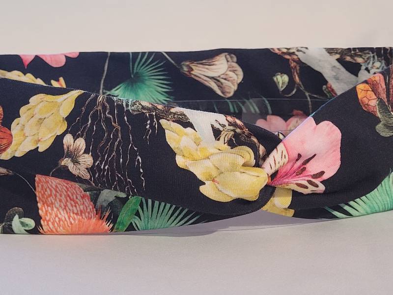 Rockabilly Haarband Im 50Ies Style Mit Blumen in Schwarz von AnnKruthDesign