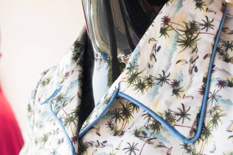 Taillierte Bluse Mit Hawaiimuster Aloha Paspel Gr.36/38 von AnnKruthDesign