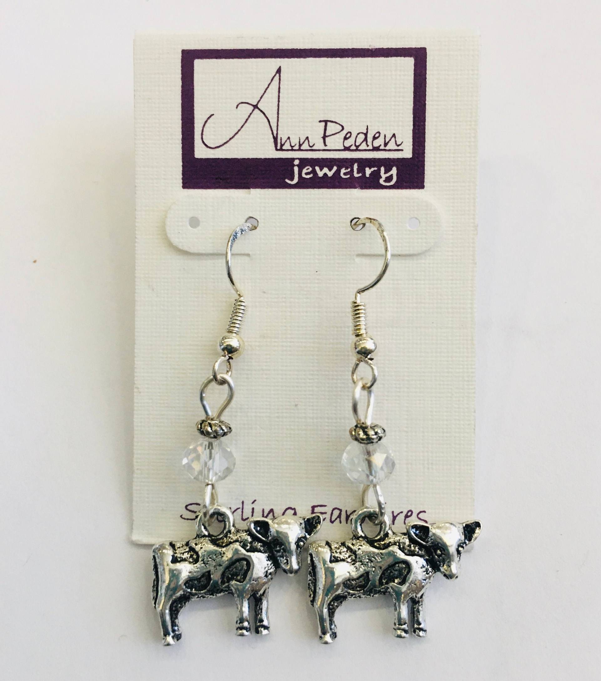 Kuh, Kalb, Bauernhof Mädchen Oder Scheune Charm Ohrringe - An Sterling Silber Ohrhaken von AnnPedenJewelry