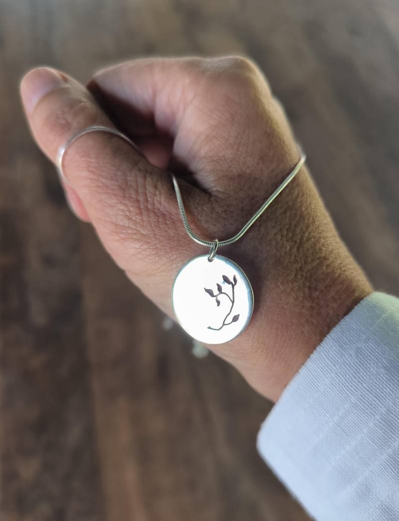 Sa8 „Leben" - Handgefertigter Münzanhänger Aus Silber von AnnaAstromArt