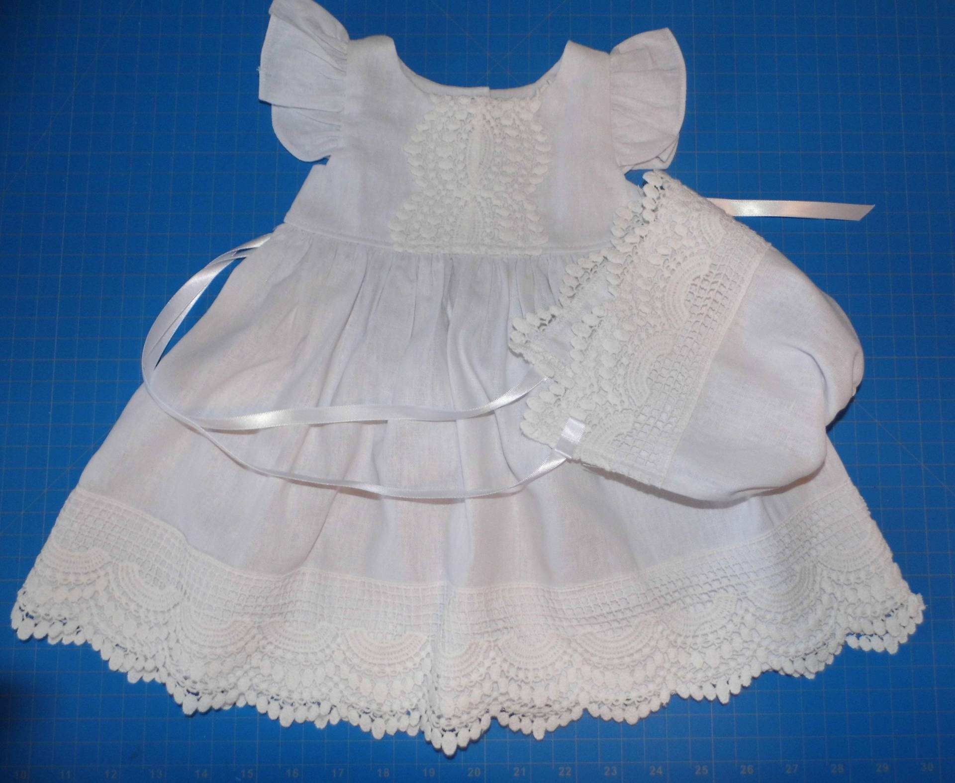 Freya Kleid, Taufkleid Spitze, Leinenkleid, Taufkleid Freya, Taufkleid Taufe, Taufkleid Taufe von AnnaBouche