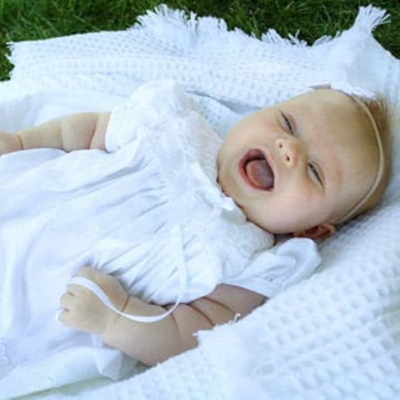 Payton Kleid, Spitze Taufe, Spitze Taufe Kleid, Baby Segen Kleid, Handgefertigtes Erbstück, Baby Mädchen Spitzenkleid, Säuglingskleid, Weißes von AnnaBouche