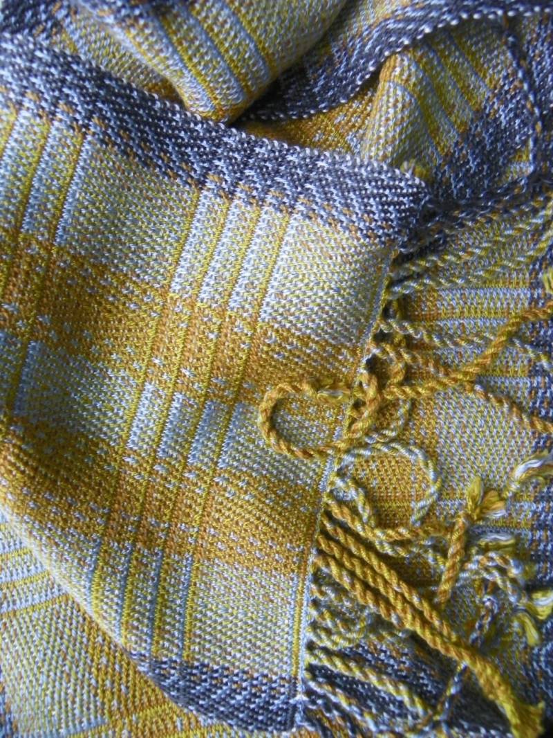 Kurzes Dressy-Grau Und Goldener Schal Mit Streifen, Weicher Handgewebter Bambus Tencel Opera Länge, Dressy-Accessoires, Suit-Blazer Scarf Kurzes Dressy-Grau Und Goldener Schal Mit Streifen, Weicher Handgewebter Bambus Tencel Opera Länge, Dressy-Accessoires, Suit-Blazer Scarf von AnnaBweaving