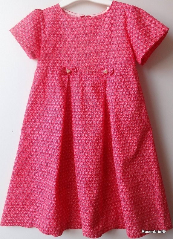 Babykleid Kleinkind Rot Weiß Für Ca 8 - 16 Monate Handarbeit 2 Perlenknöpfchen | Je 1 Knopf Mit 3 Perlen von AnnaKarlin