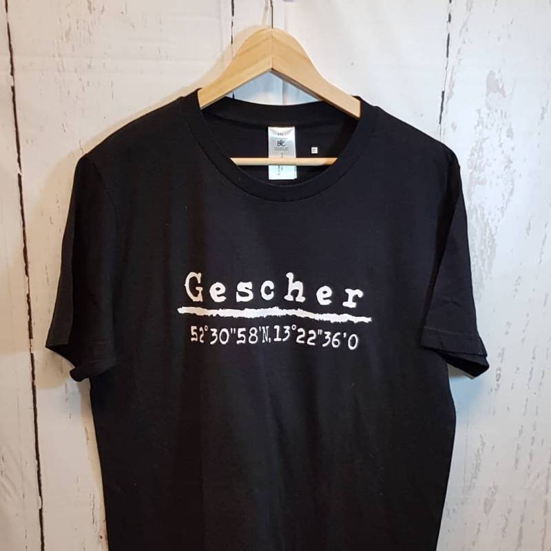 T-Shirt Inkl. Gps-Koordinaten Deines Lieblingsortes Dein Wunschort Oder Heimatstadt/Personalisierte Geschenke Geschenk Für Camper von AnnaMadeManufactur