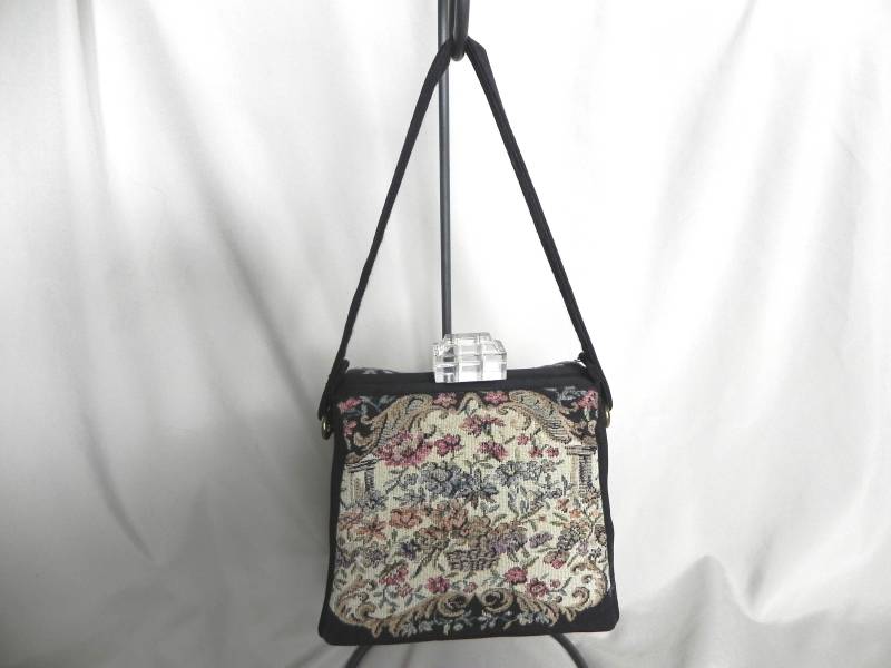 Schwarz-Beige 1940's Floral Gobelin Box Geldbörse Clutch Handtasche Abendtasche Mit Verschluss Aus Plexiglas Schwarz-Beige 1940's Floral Gobelin Box Geldbörse Clutch Handtasche Abendtasche Mit Verschluss Aus Plexiglas von AnnaMaesAttic