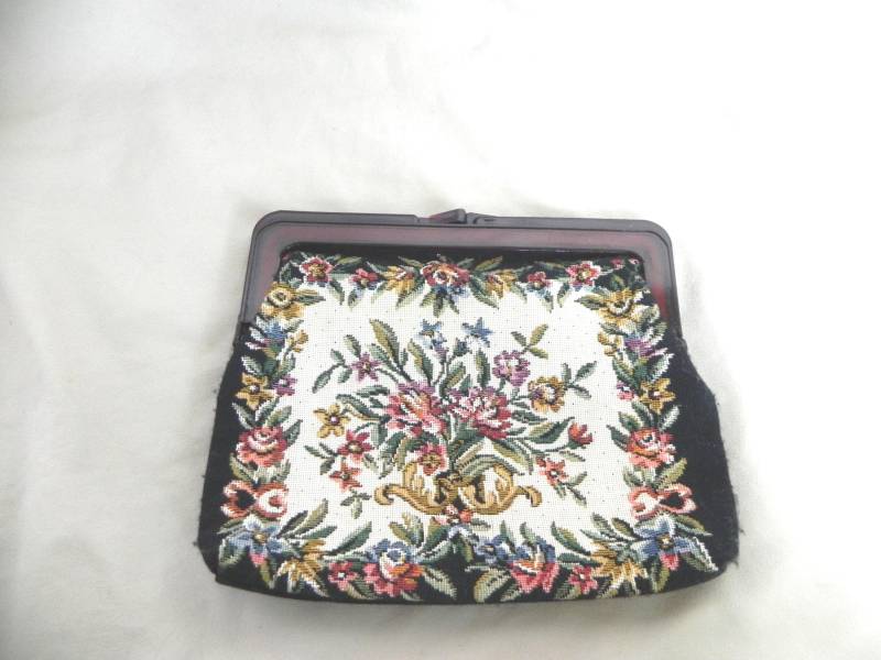 Schwarz Beige Floral Gobelin Geldbörse Clutch Handtasche Mit Braun Lucite Griff Und Rosa Blumen Schwarz Beige Floral Gobelin Geldbörse Clutch Handtasche Mit Braun Lucite Griff Und Rosa Blumen von AnnaMaesAttic