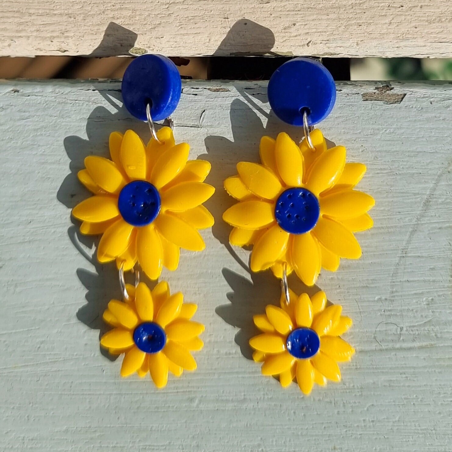 Ukraine Blau & Gelb Ohrringe Sonnenblumen 10% Spende An Dec Unterstützung Und Braun Sonnenblume Ukraine Blau & Gelb Ohrringe Sonnenblumen 10% Spende An Dec Unterstützung Und Braun Sonnenblume von AnnaMeirJewellery