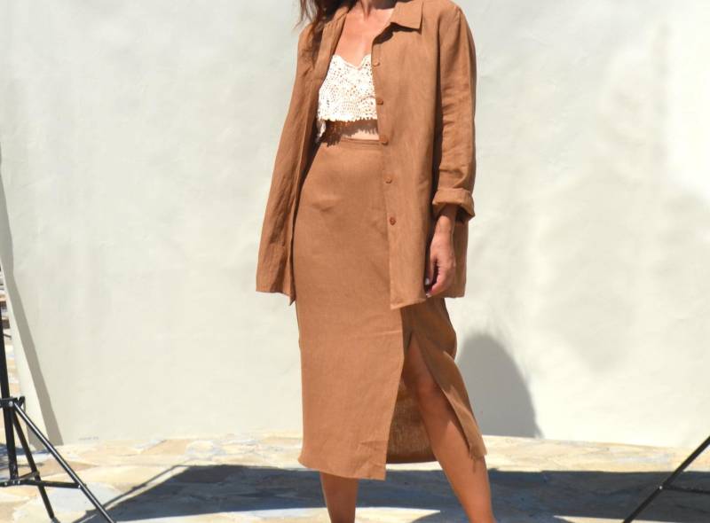 Brauner 100% Leinen Wadenlanger Midi-Bleistiftrock Mit Seitlichem Schlitz.größe 34 von AnnaOhSailors