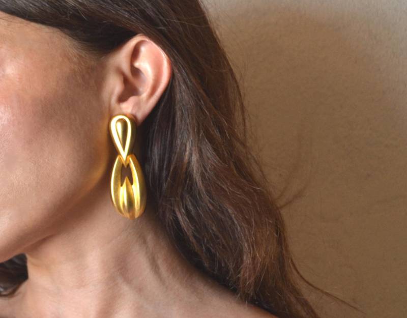 Vintage Gold Messing Lange Ohrringe, Ohrclips von AnnaOhSailors