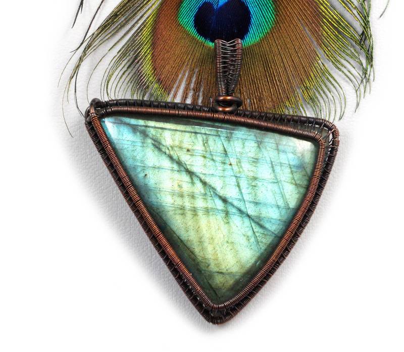 Handgefertigter Labradorit Anhänger Mit Lederband von AnnaPdesign